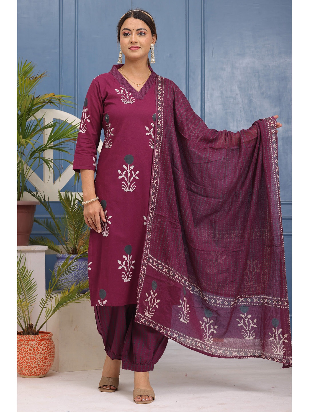 

KALINI Floral Printed Pure Cotton Straight Kurta with Trousers & Dupatta, Burgundy