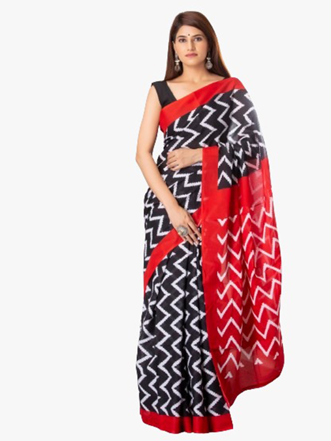 

TROPWEAR Black & Red Pure Cotton Block Print Saree