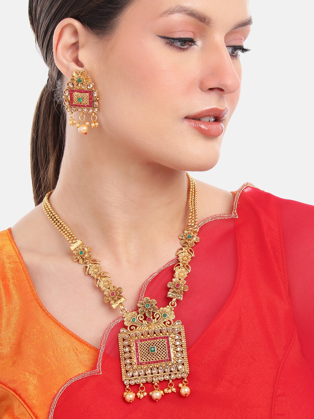 

MANSIYAORANGE Gold-Plated Floral Kundan Studded & Beaded Jewellery Set