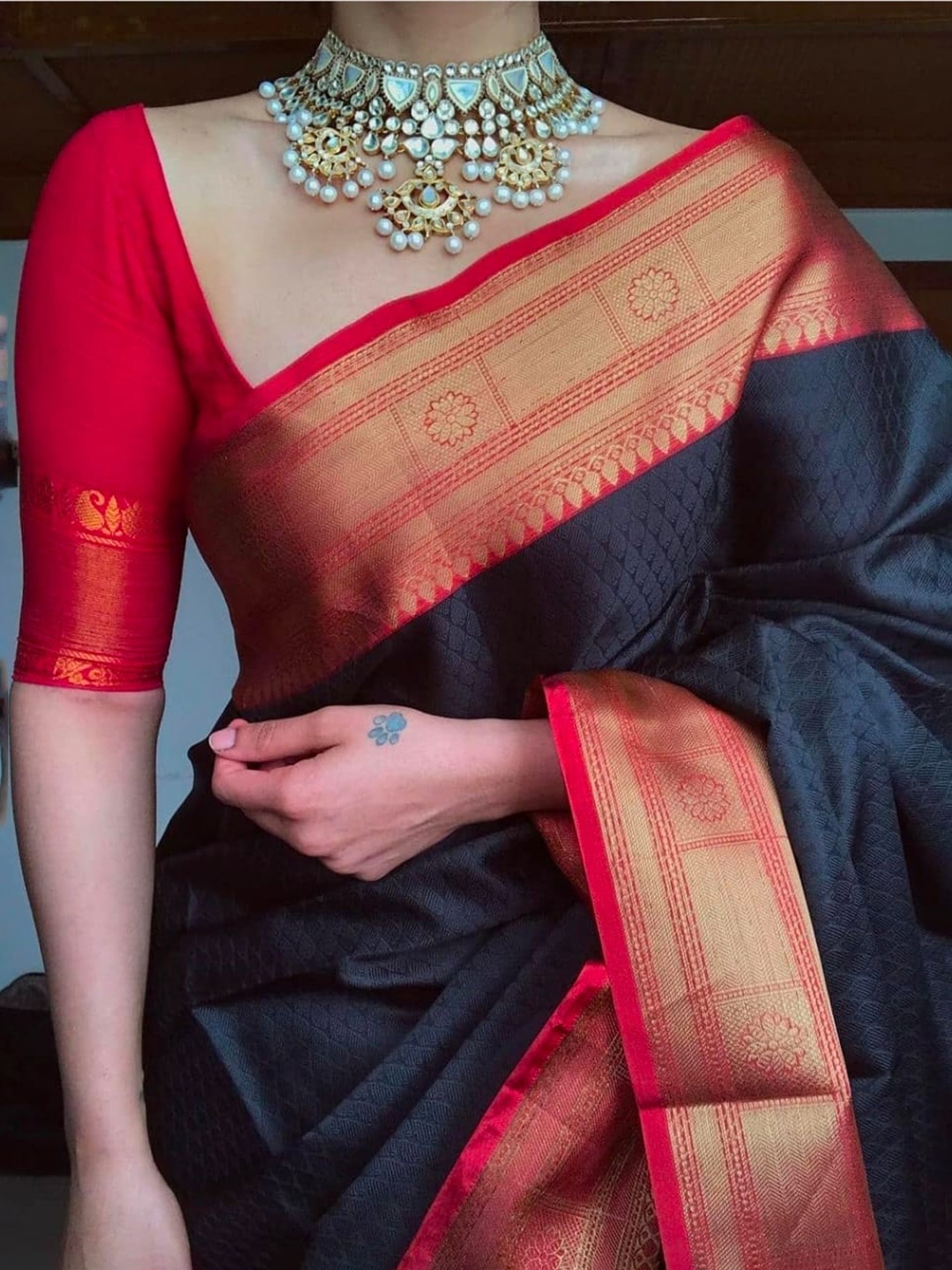 

Quelea Design Zari Kanjeevaram Pure Silk Saree, Black