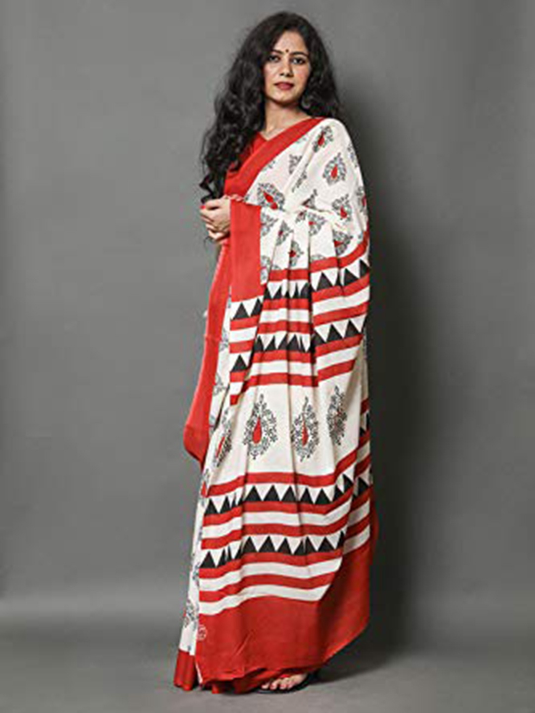 

KIAARON Ethnic Motifs Pure Cotton Block Print Saree, White