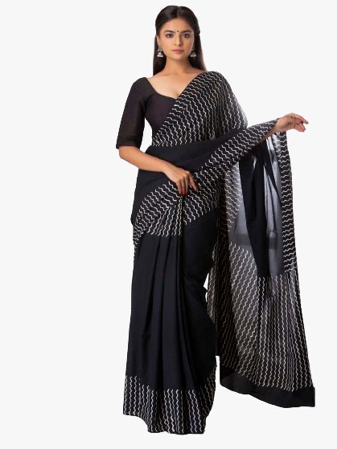 

TROPWEAR Block Print Pure Cotton Saree, Black