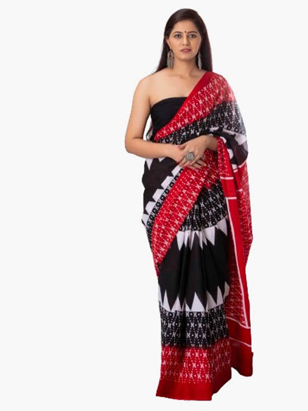 

TROPWEAR Pure Cotton Geometric Block Print Saree, Black