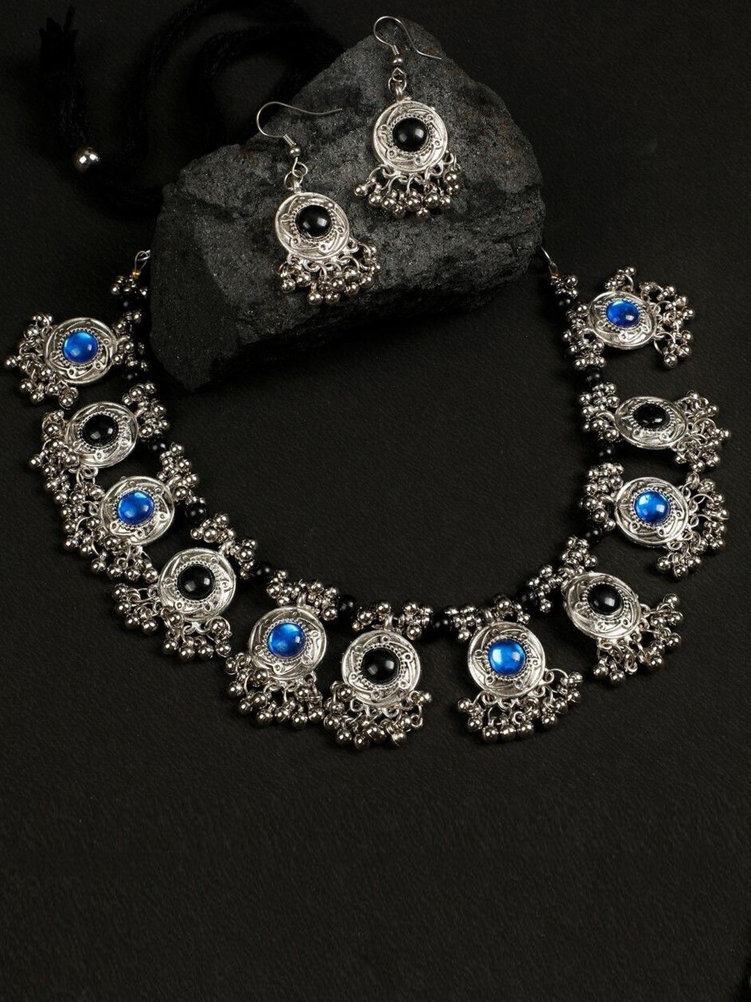 

Oxidized Heaven Sterling Silver-Plated Stone Studded & Beaded Necklace and Earrings