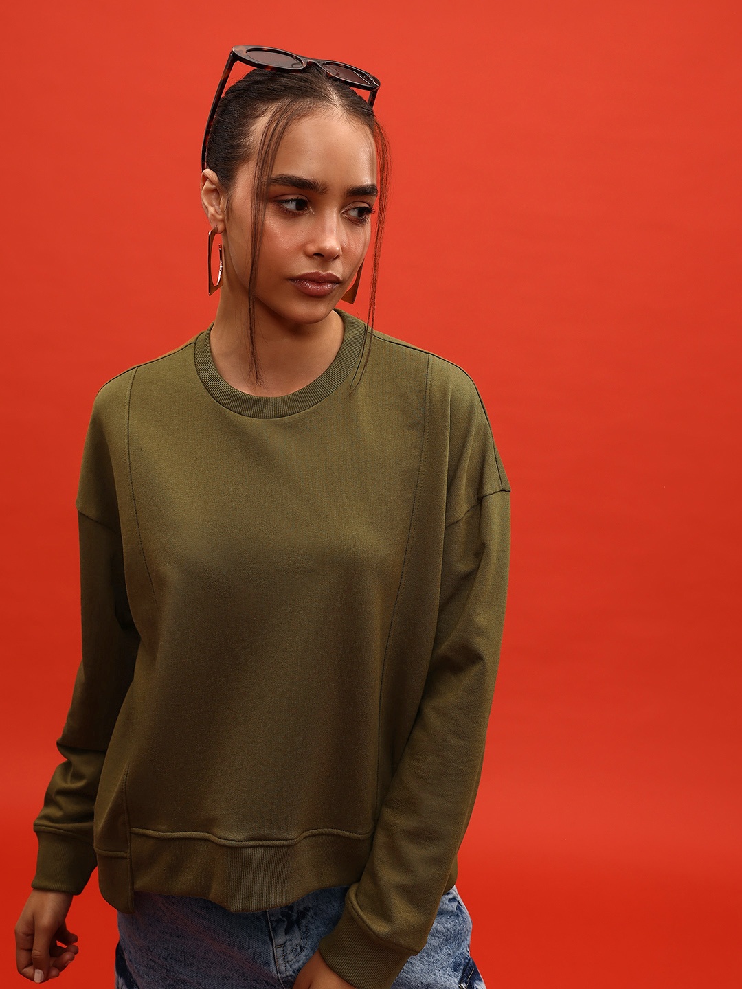 

glitchez Effortless Drop-Shoulder Oversized Sweatshirt, Olive