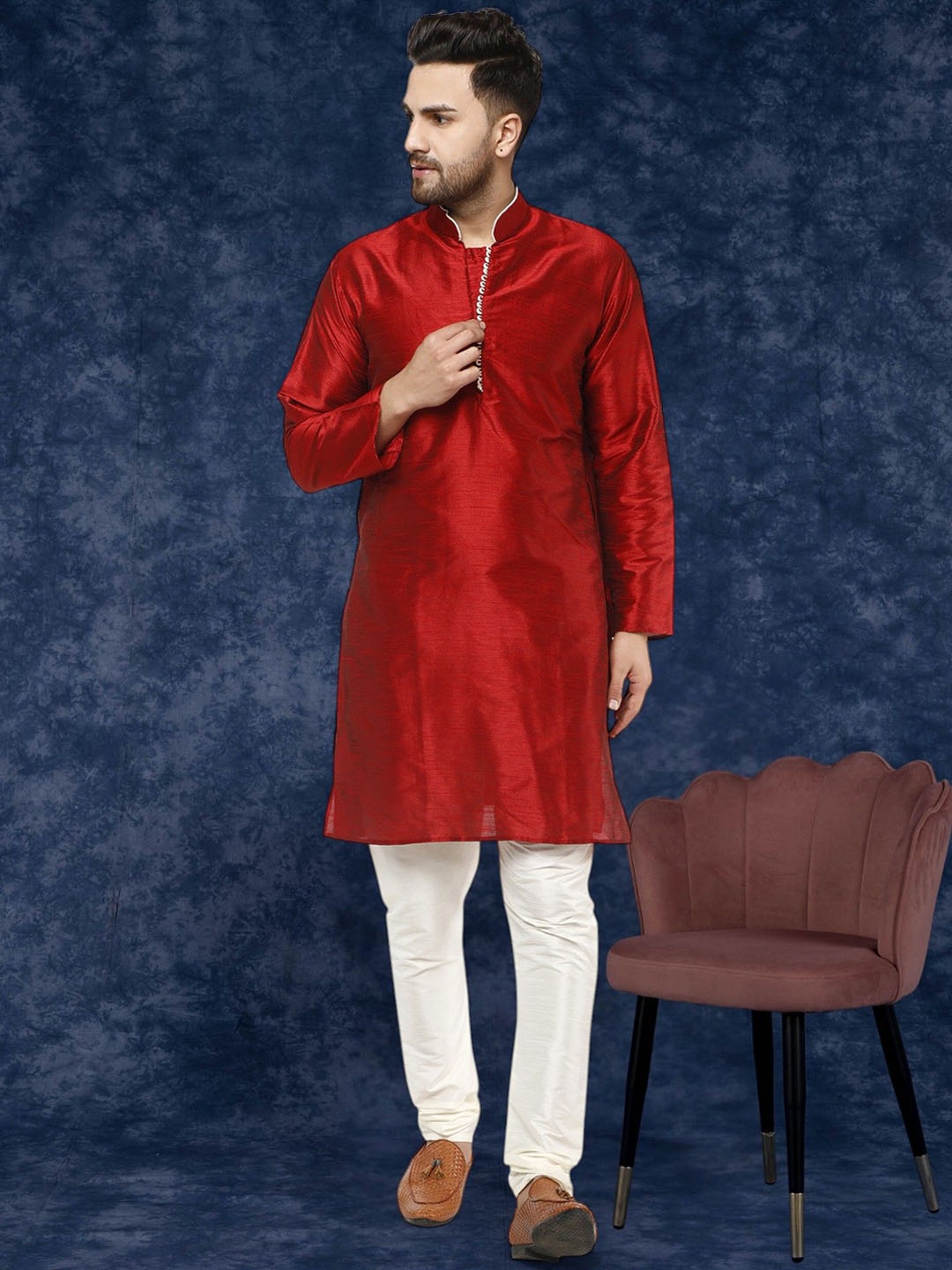 

SKAVIJ Mandarin Collar Long Sleeves Regular Straight Kurta With Churidar, Red