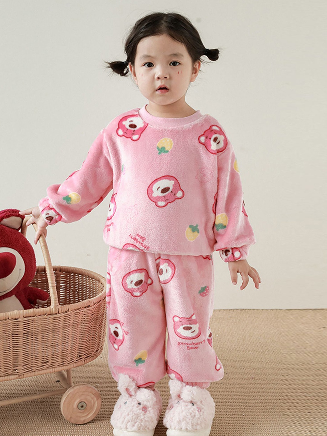 

LULU & SKY Girls Printed Night suit, Pink