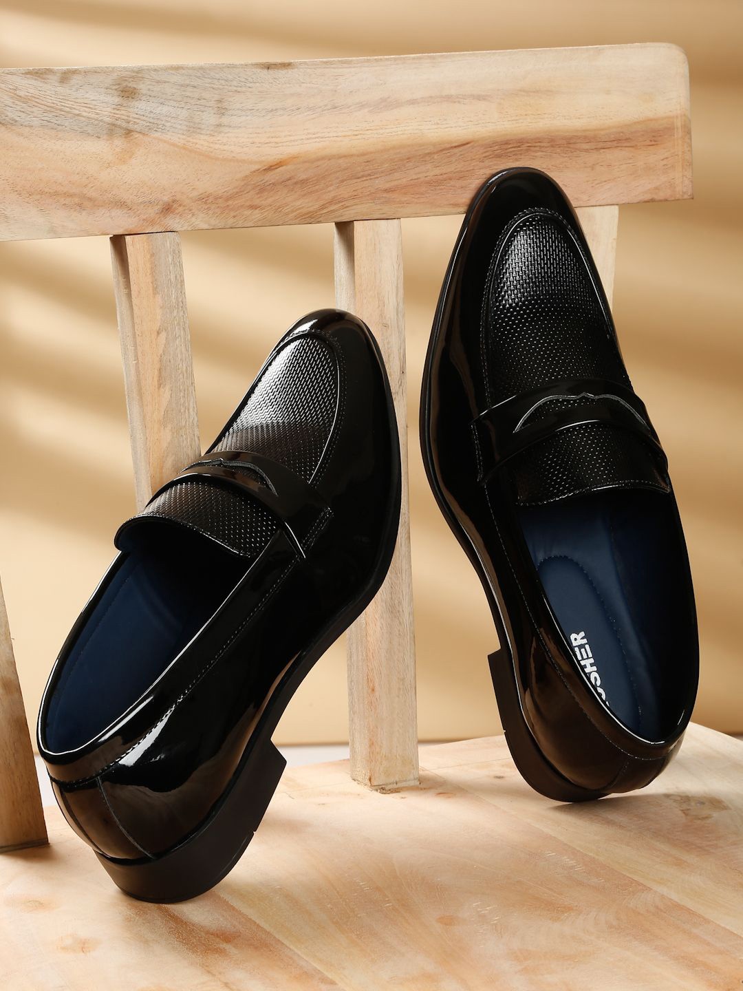 

Kosher Men Textured Formal Loafers, Black