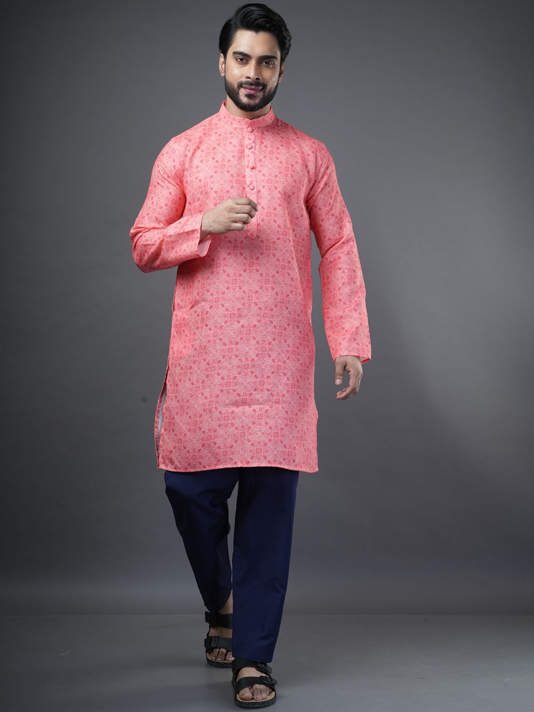 

ARYA Men Printed Regular Linen Kurta with Pyjamas, Pink