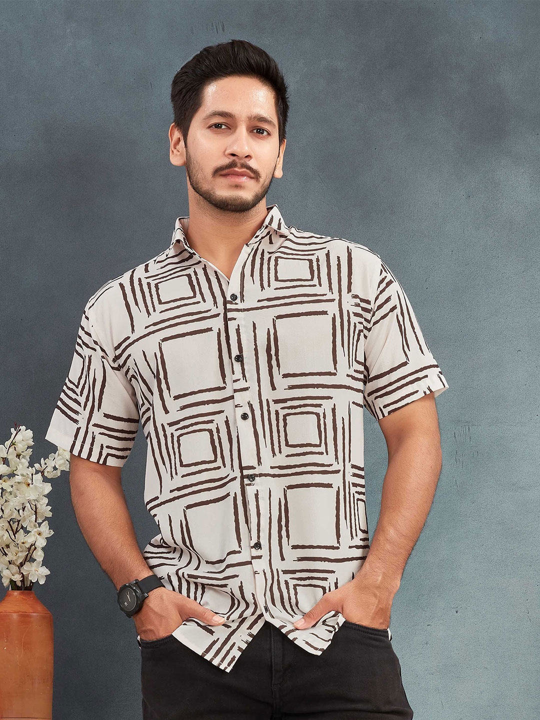 

Streetsutra Men Comfort Floral Opaque Printed Casual Shirt, Cream