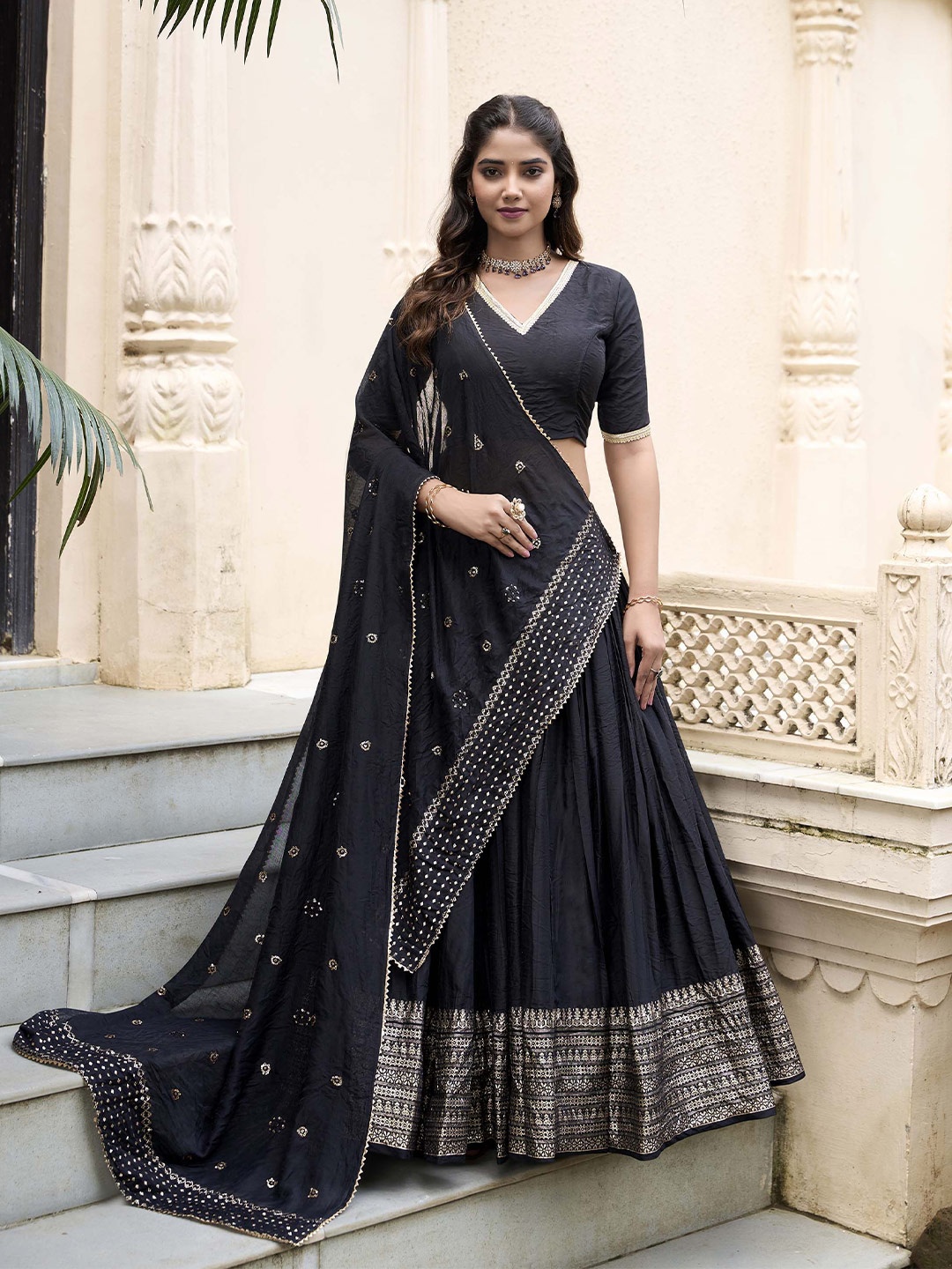 

LOOKNBOOK ART Ready to Wear Lehenga & Unstitched Blouse With Dupatta, Black