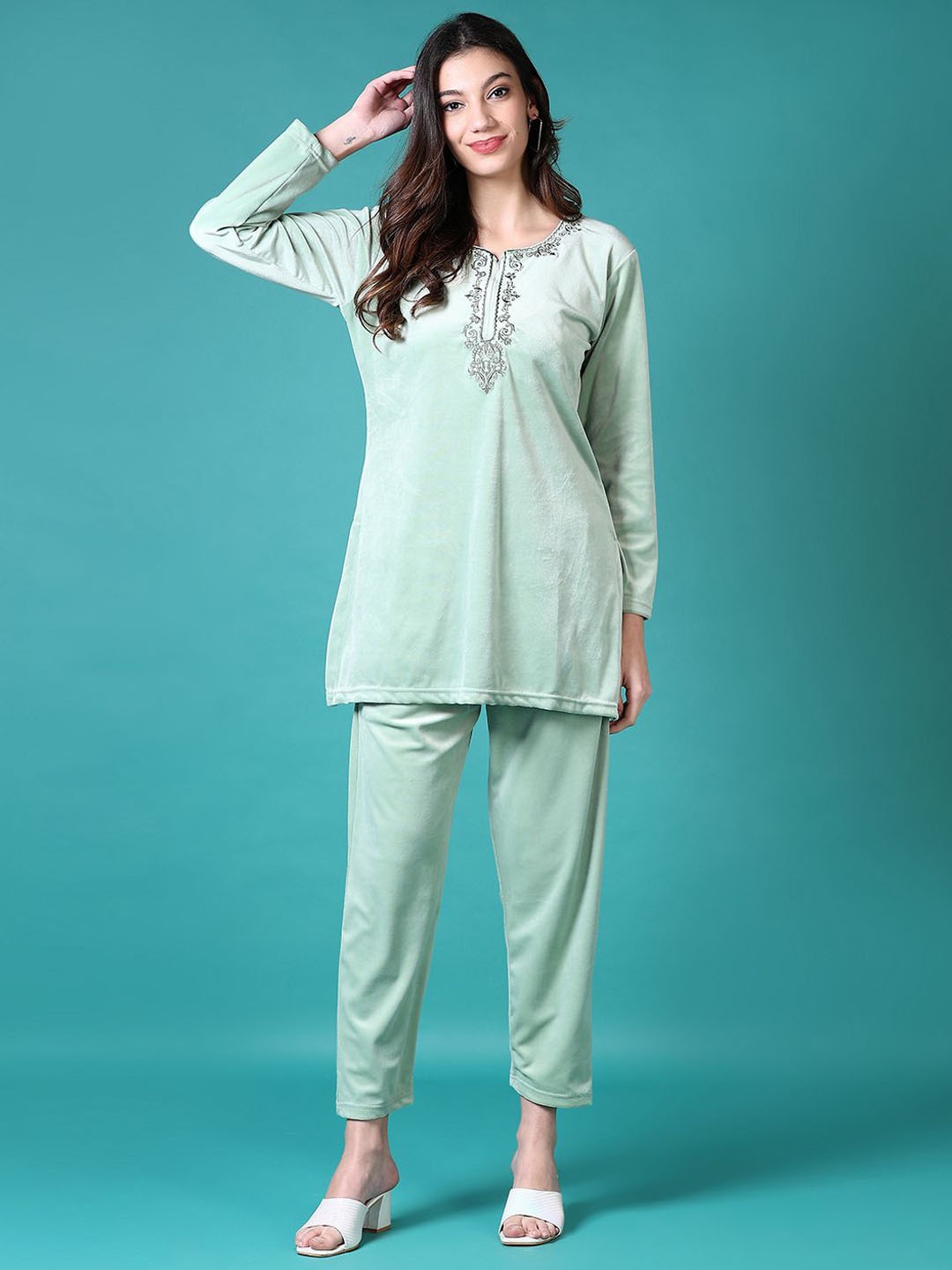 

V-Mart Floral Embroidered Round Neck Tunic With Trousers, Green