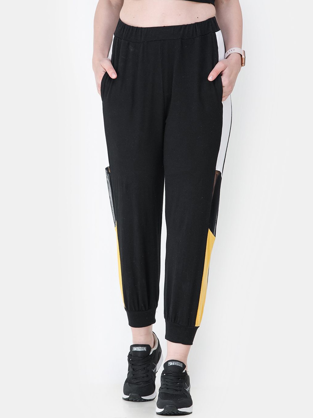 

SCORPIUS Women Relaxed Fit Mid Rise Joggers, Black