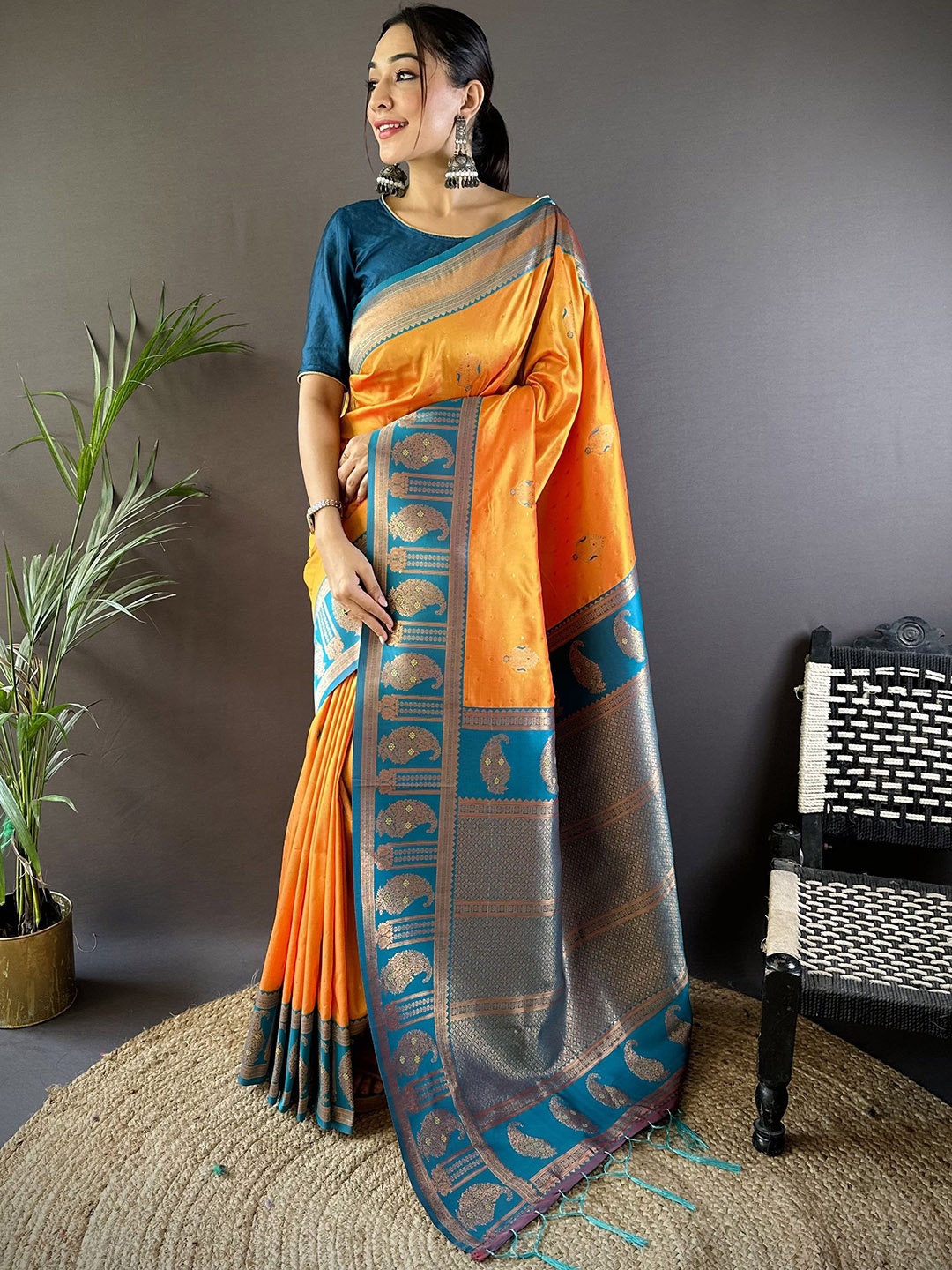 

Mitera Ethnic Motifs Zari Silk Blend Banarasi Saree, Orange