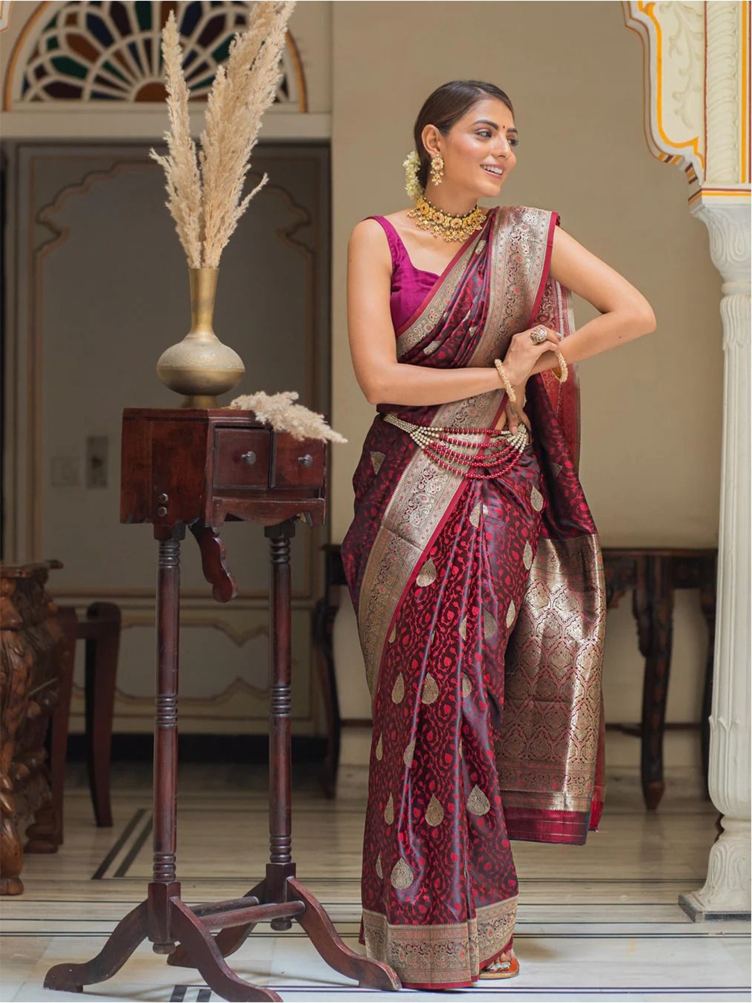 

KALINI Woven Design Zari Silk Blend Banarasi Saree, Maroon