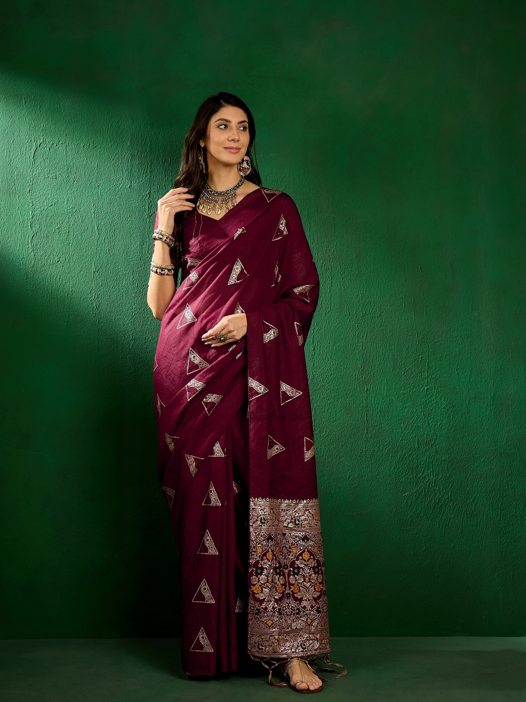 

A.V.M Prints Woven Design Zari Saree, Burgundy