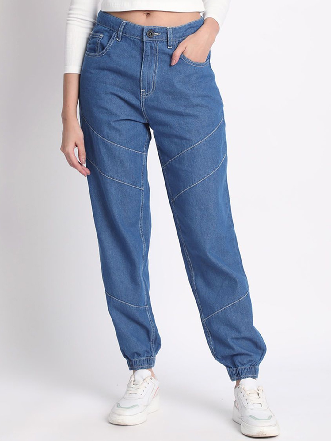 

The Roadster Lifestyle Co. Women Cotton Regular Fit Mid-Rise Jogger Jeans, Blue