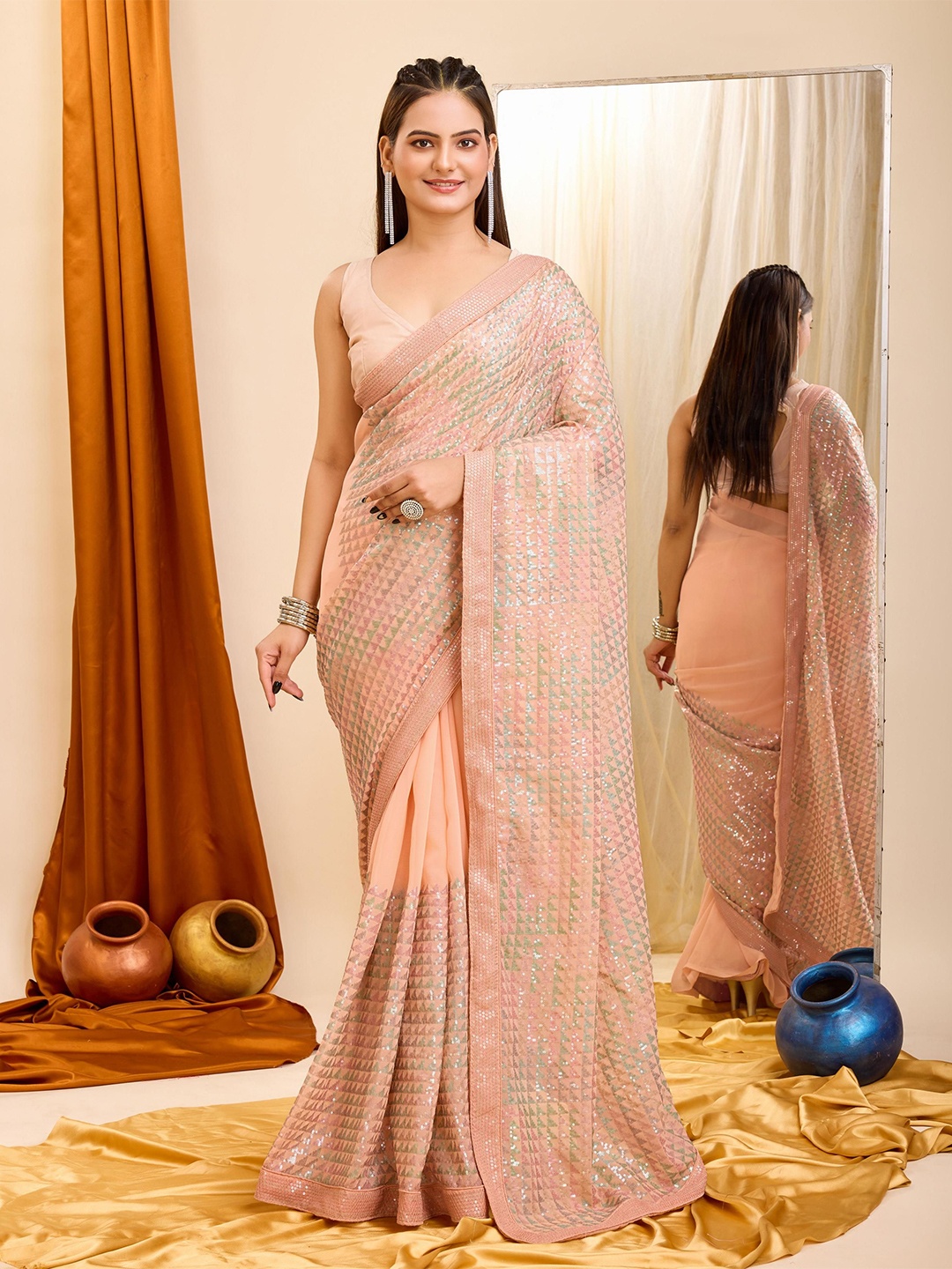 

HERE&NOW Sequinned Embellished Saree, Peach