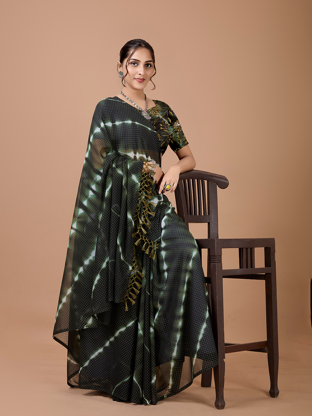 

A.V.M Prints Beads and Stones Tie and Dye Saree, Green