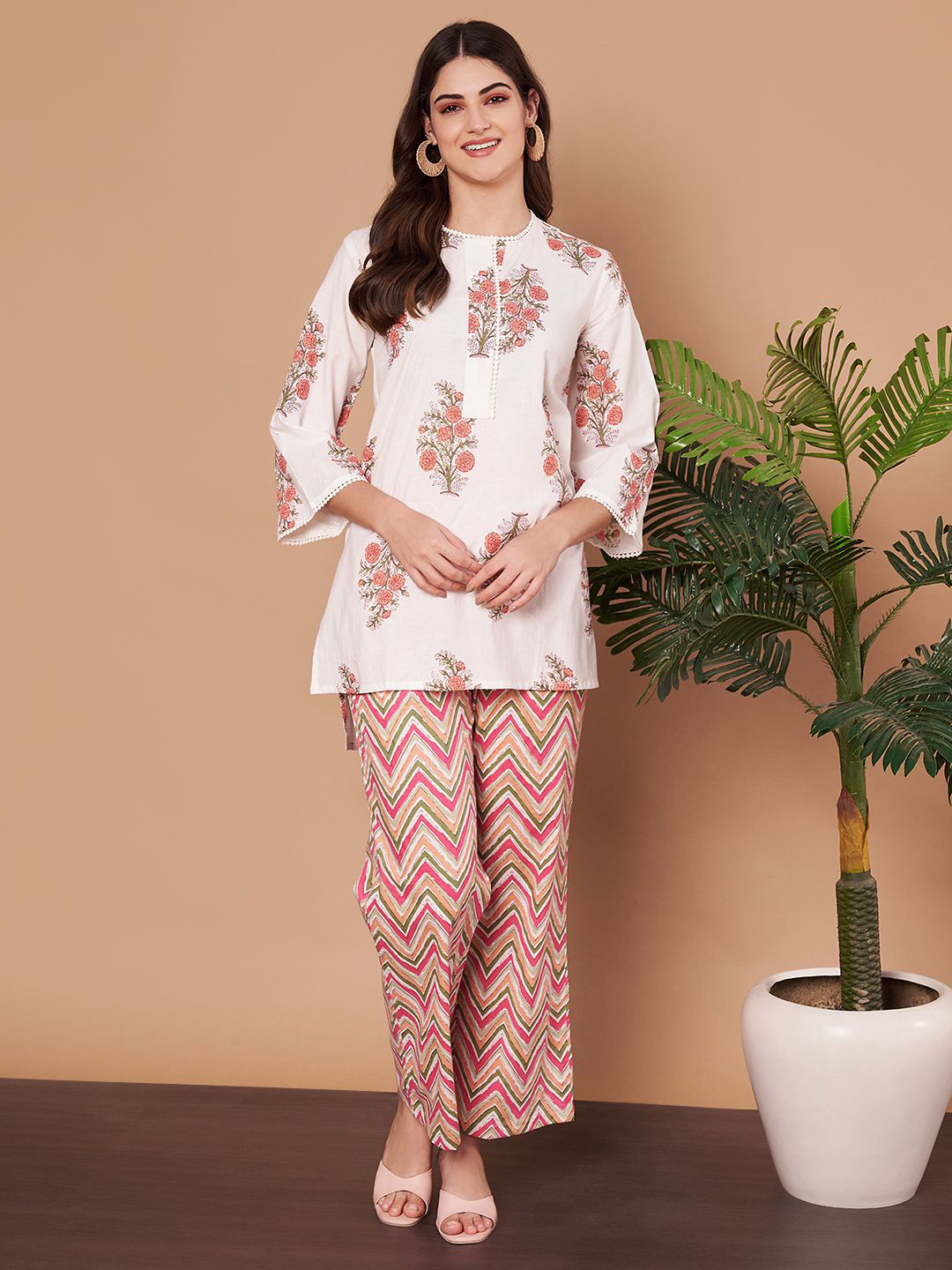 

HERE&NOW White & Pink Floral Printed Round Neck Pure Cotton Top With Palazzos