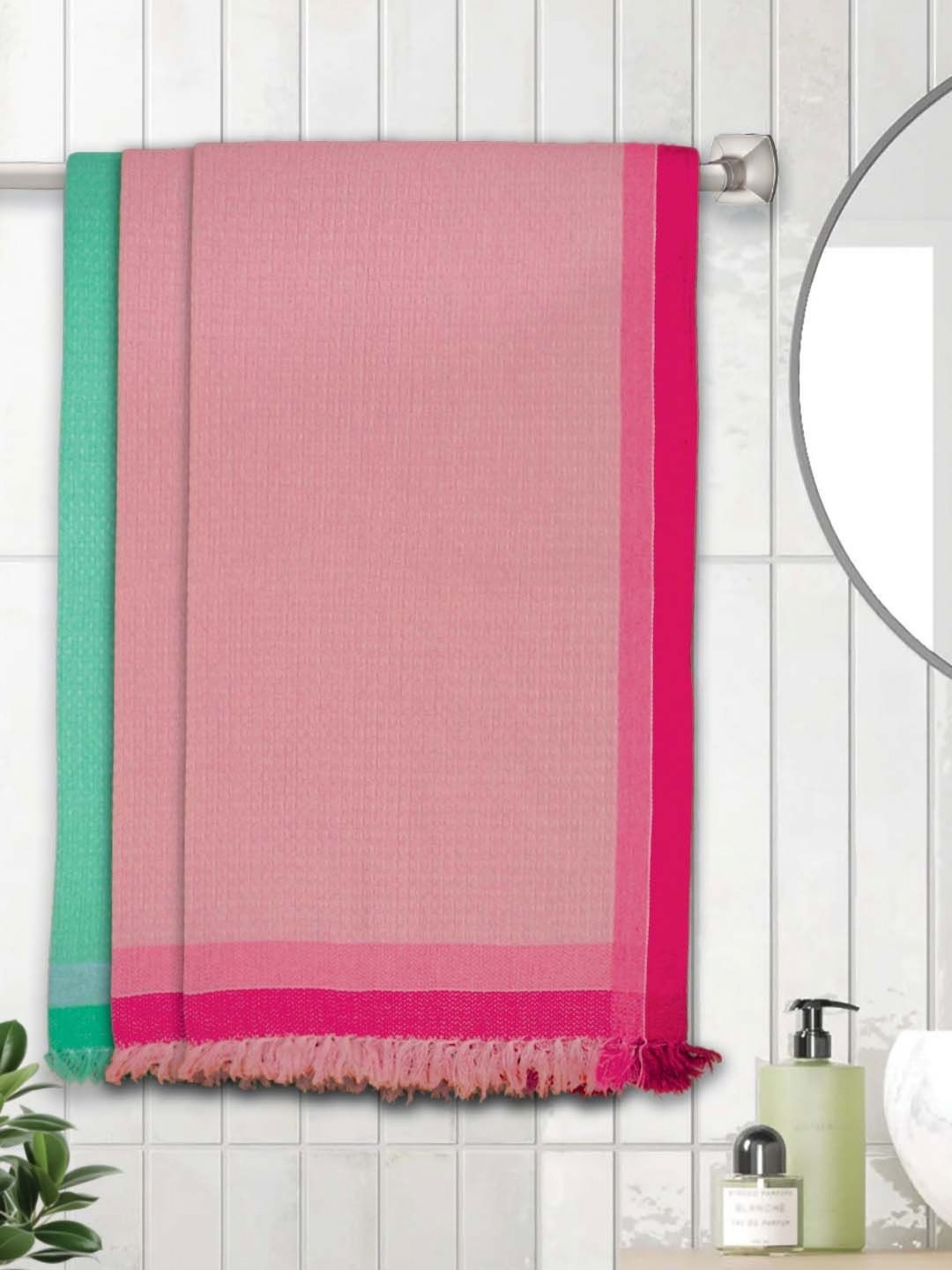 

Aura Pink & Green 3 Cotton 210 GSM Bath Towel