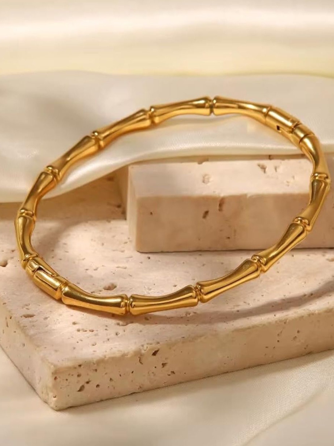 

ANJNI CREATION Women Handcrafted Gold-Plated Link Bracelet