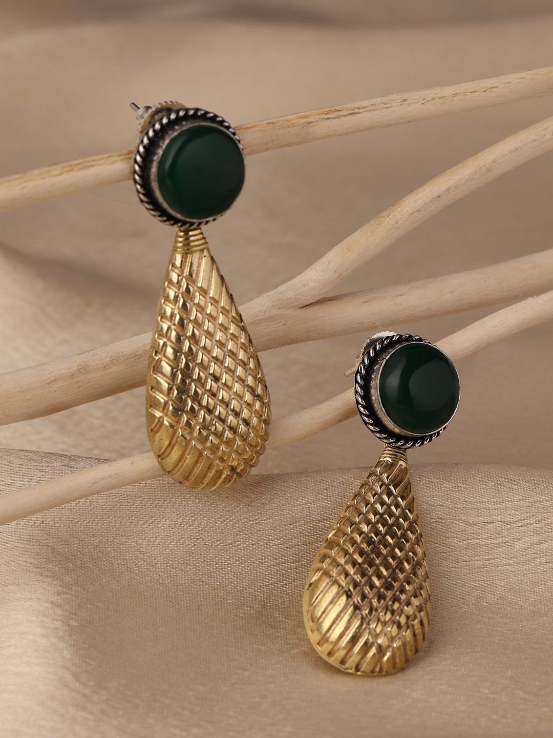 

VENI Contemporary Drop Earrings, Green