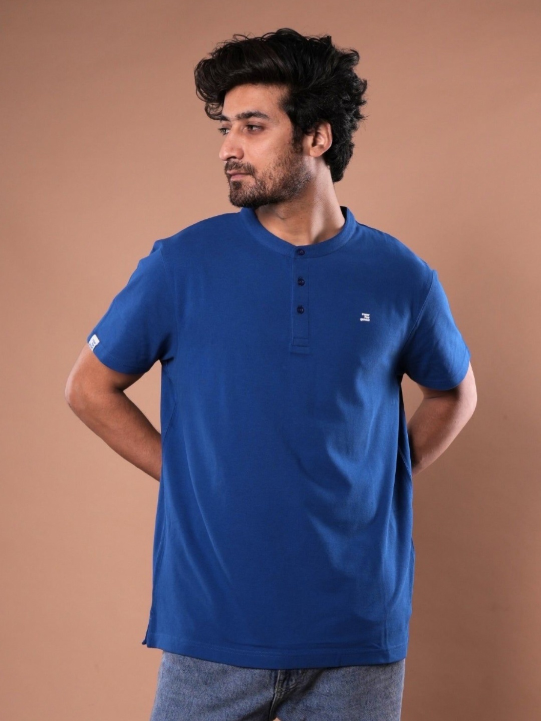 

ROAR FOR GOOD Men Solid Henley Neck Organic Cotton T-shirt, Navy blue