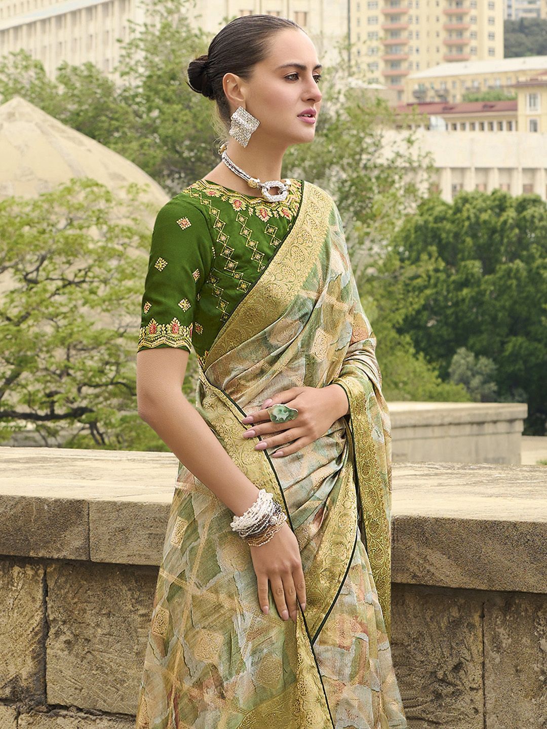 

Anouk Ethnic Motifs Beads and Stones Brocade Designer Banarasi Saree, Green