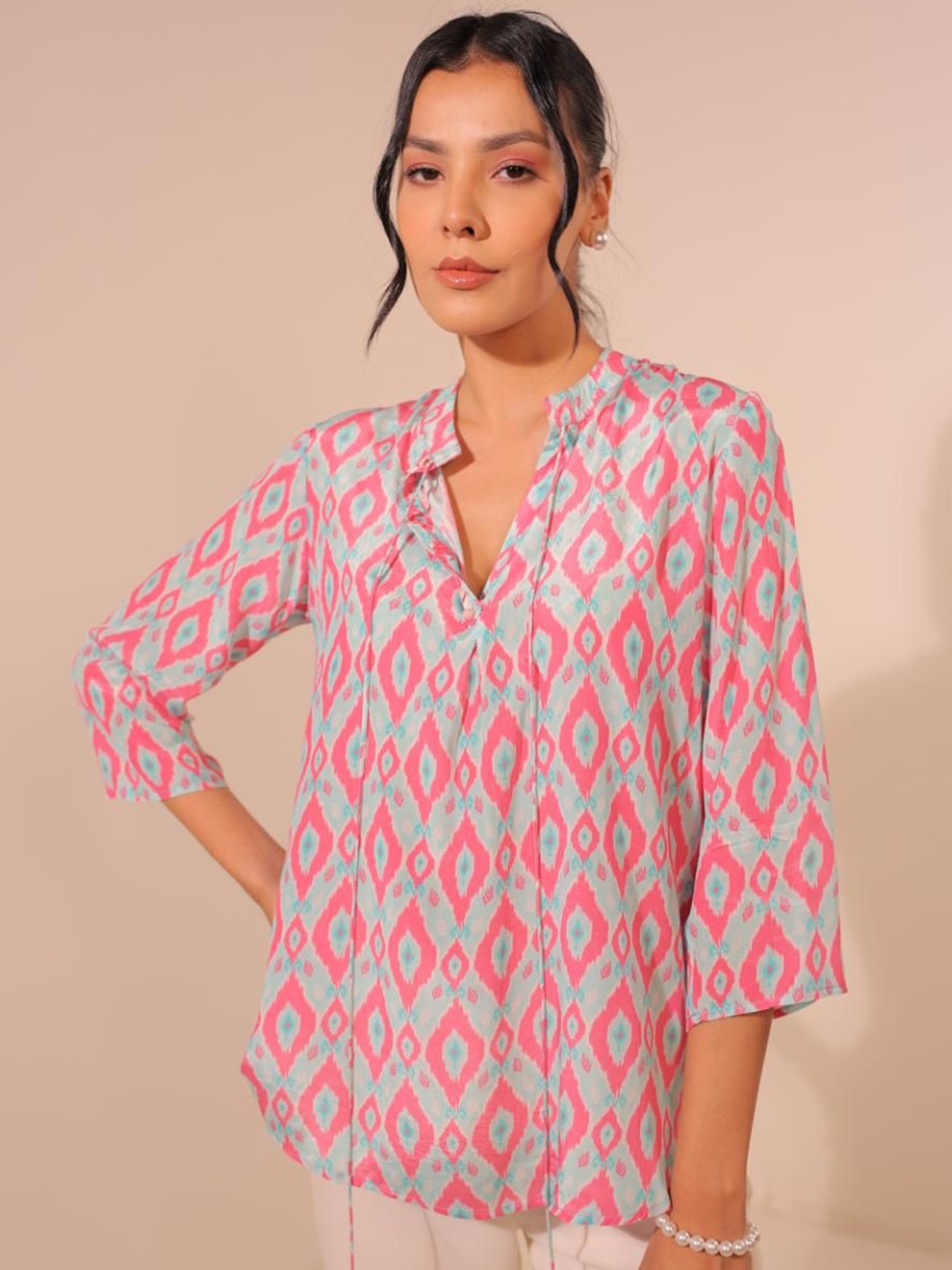 

Komarri U Geometric Print Mandarin Collar Crepe Top, Blue