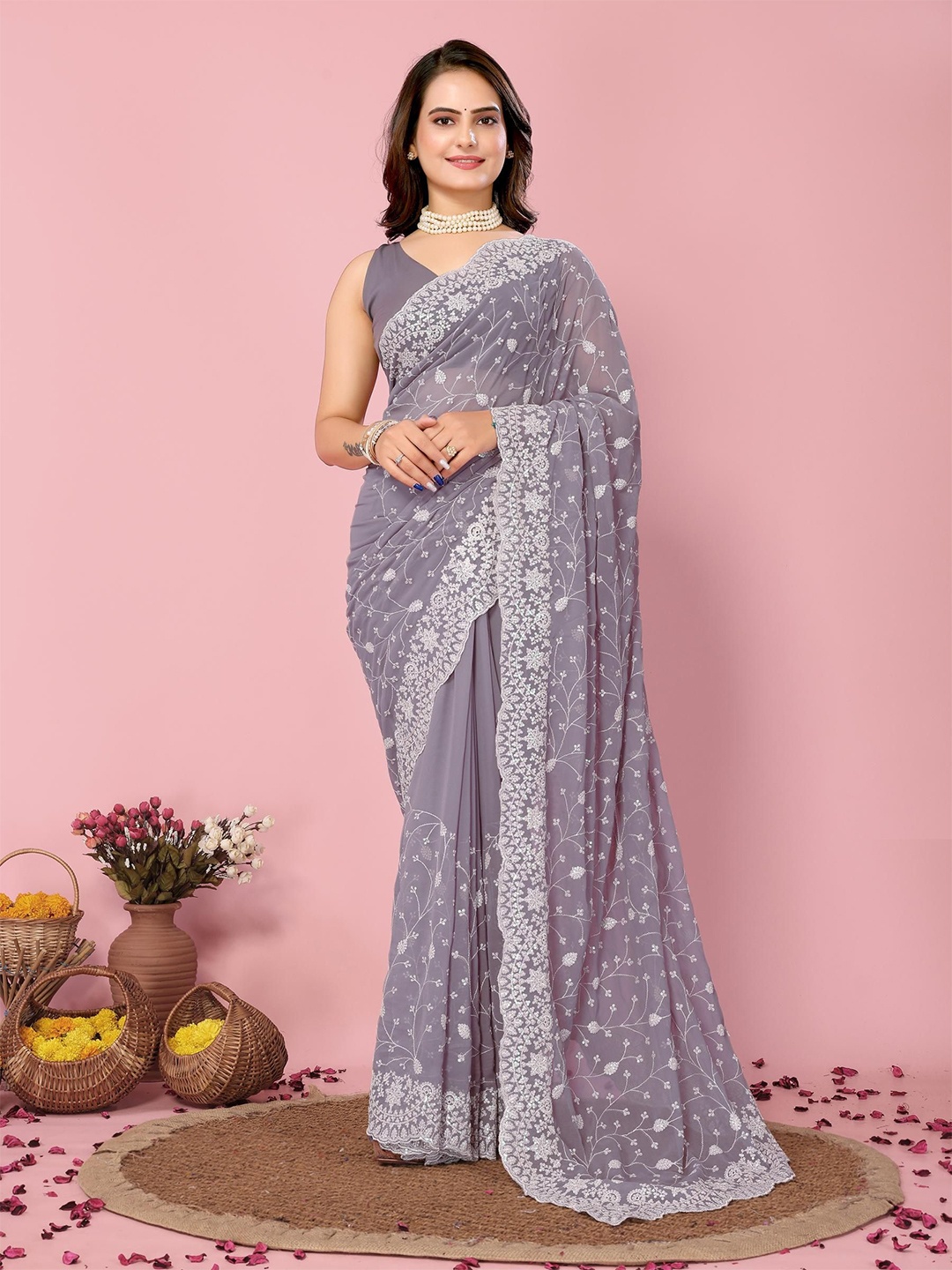 

HERE&NOW Floral Embroidered Saree with Blouse Piece, Grey melange