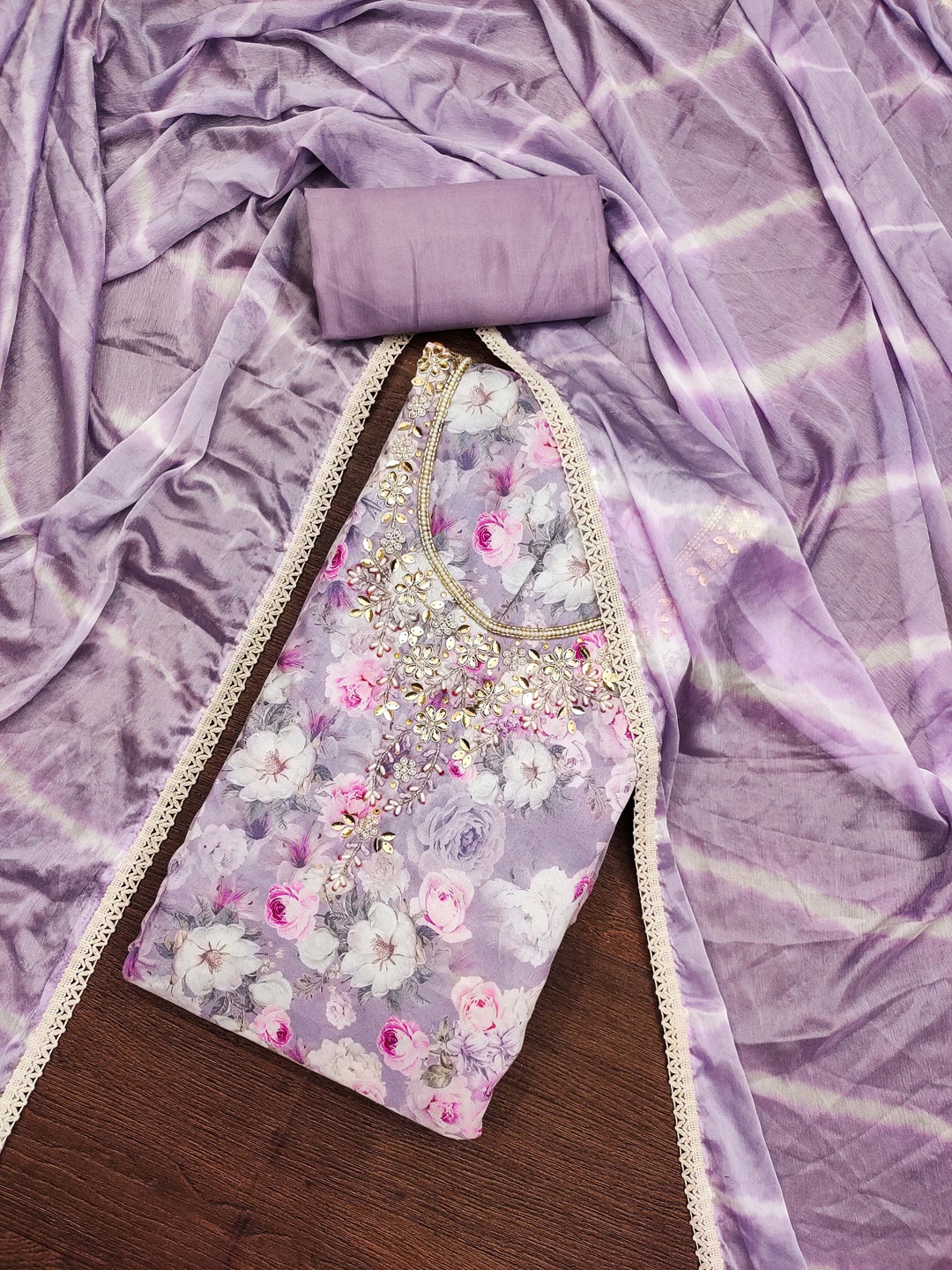 

Maroosh Printed Unstitched Dress Material, Purple