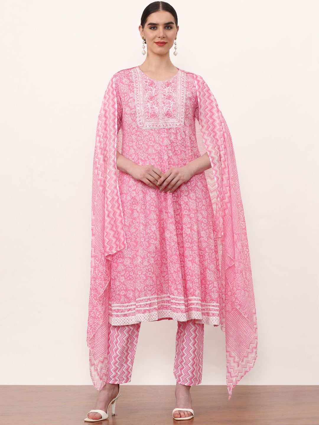 

Jaipur Kurti Women Floral Embroidered Regular Thread Work Pure Cotton Kurta with Trousers & With Dupatta, Pink