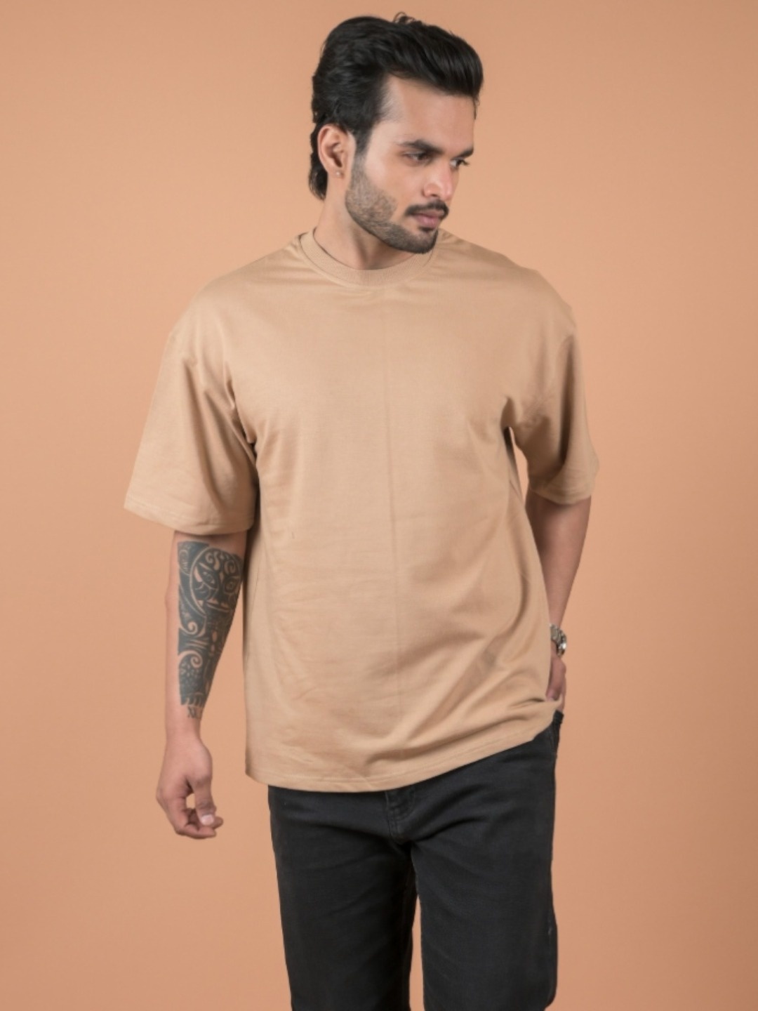 

INDIAN THREADS Men Round Neck Oversized T-shirt, Brown
