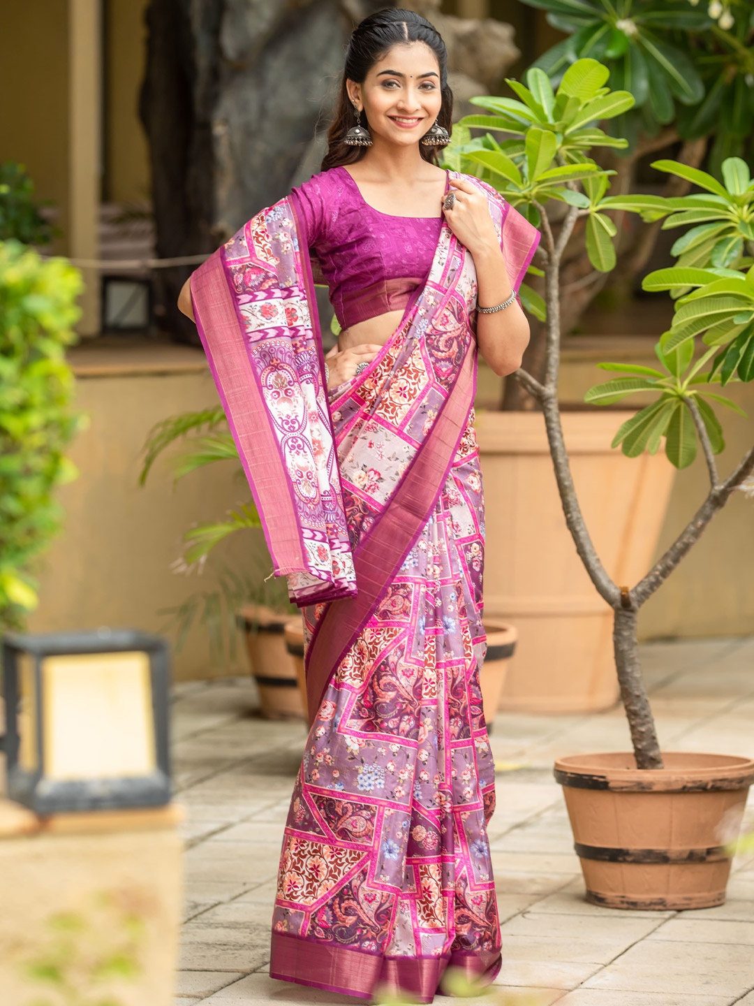 

A.V.M Prints Floral Zari Mysore Silk Saree, Pink