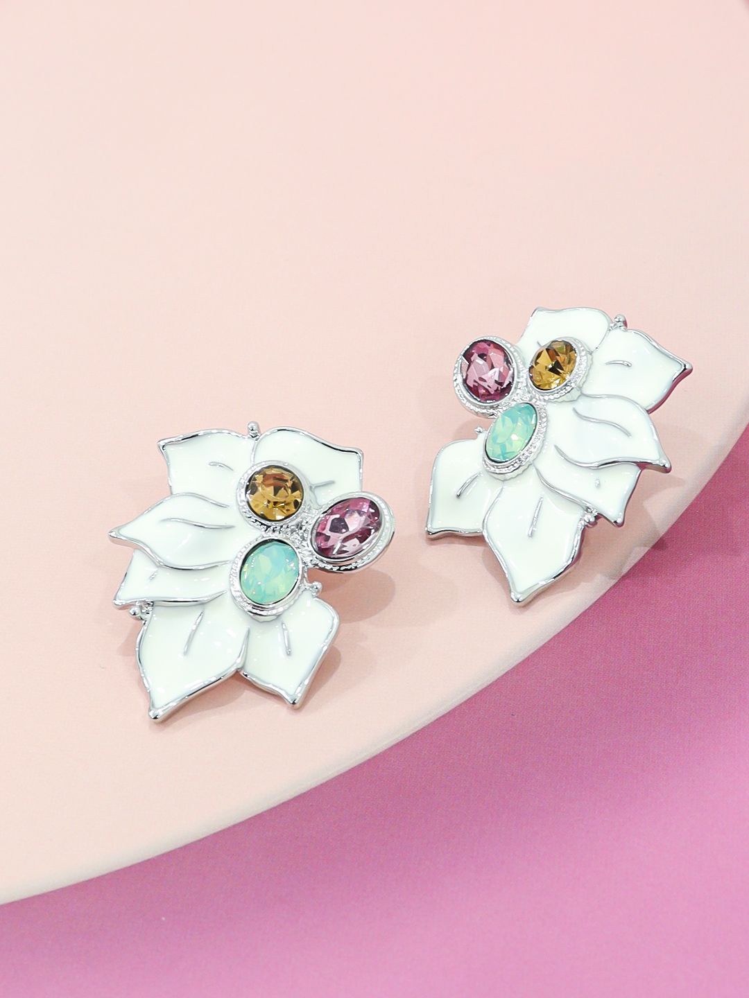 

FIMBUL Silver-Plated Stainless Steel Matte Resin Floral Rhinestone Acrylic Petal Studs, White