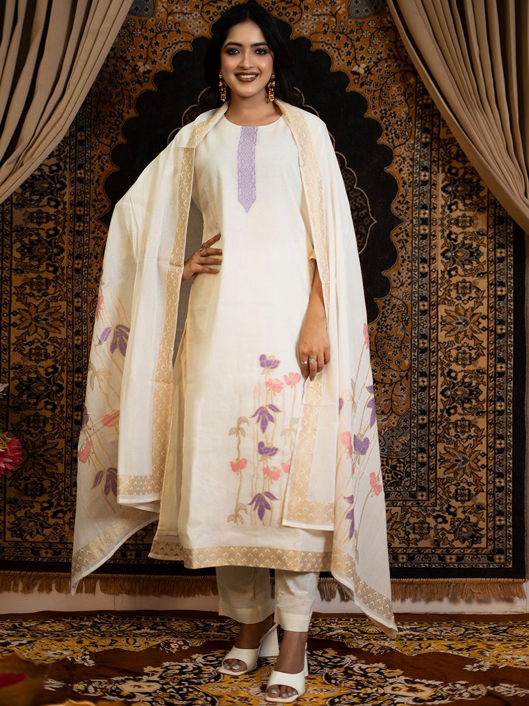 

EARTH O FAB Women Regular Pure Cotton Kurta with Palazzos & With Dupatta, Off white
