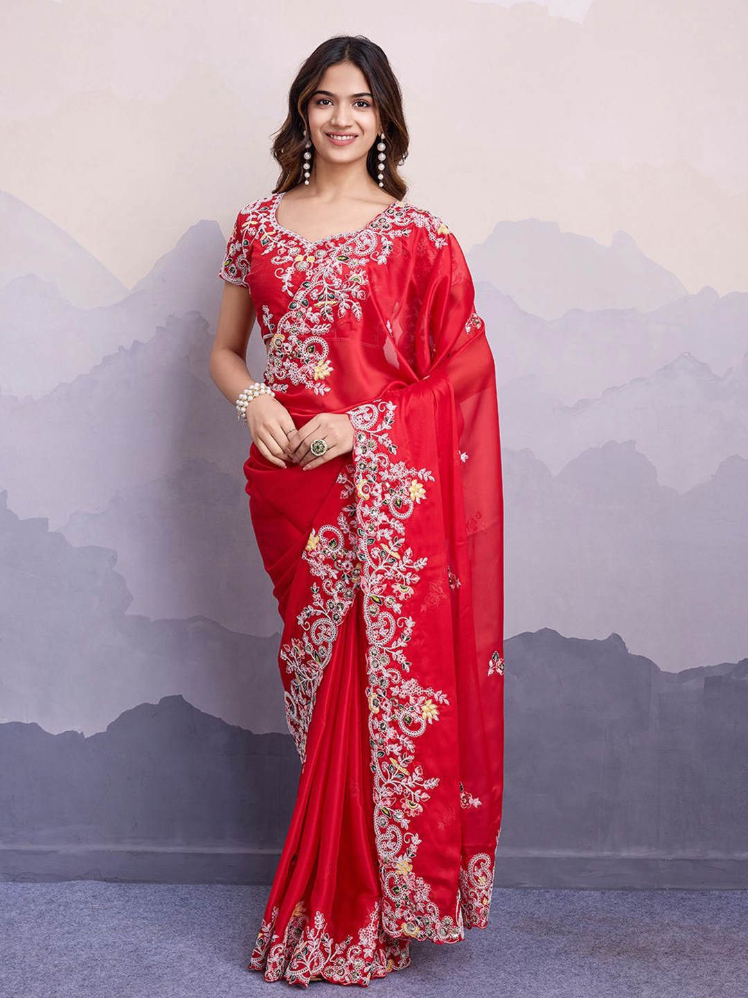 

HERE&NOW Women Floral Embroidered Saree With Blouse Piece, Red