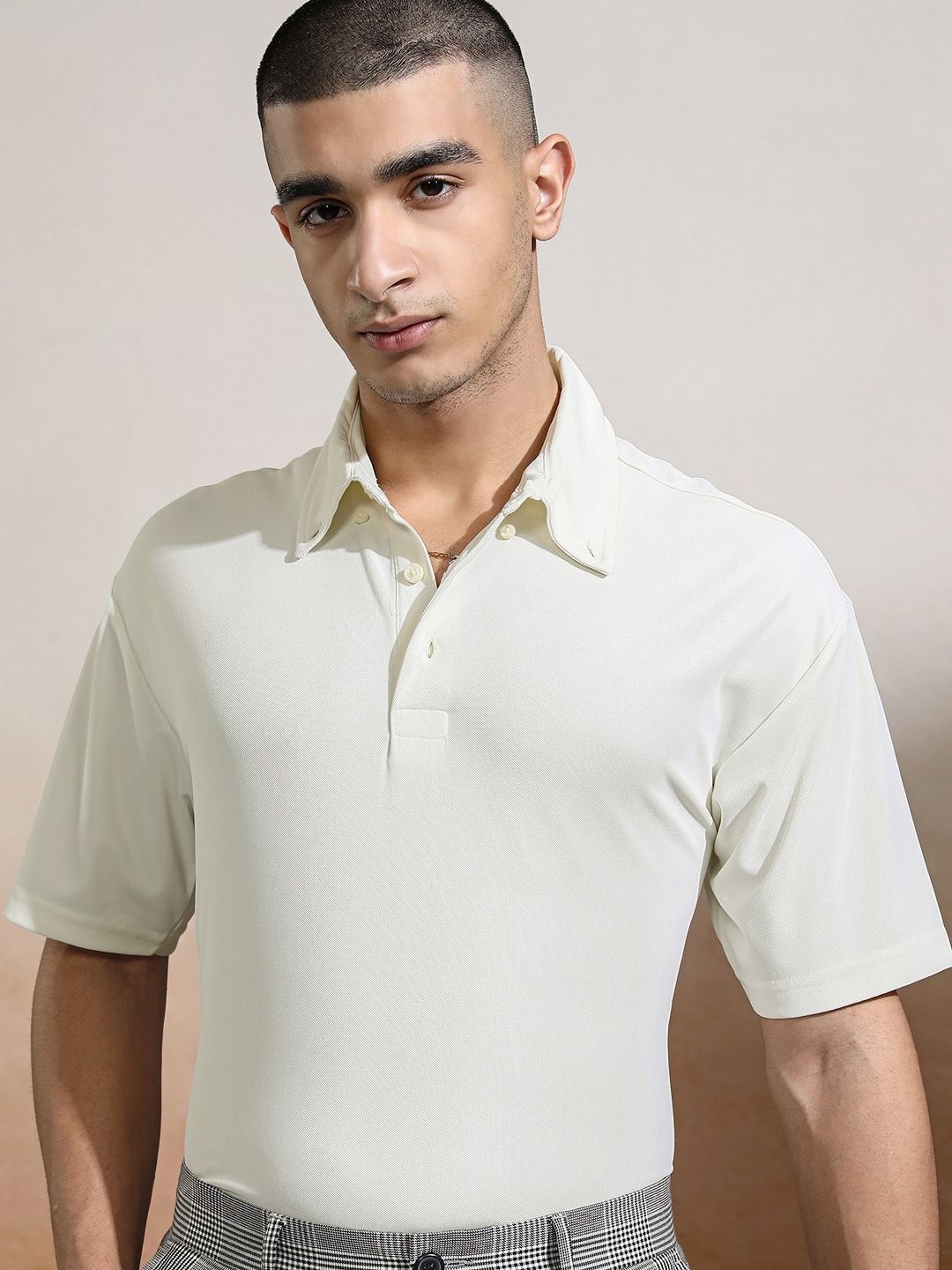 

HIGHLANDER Men Polo Collar T-shirt, Off white