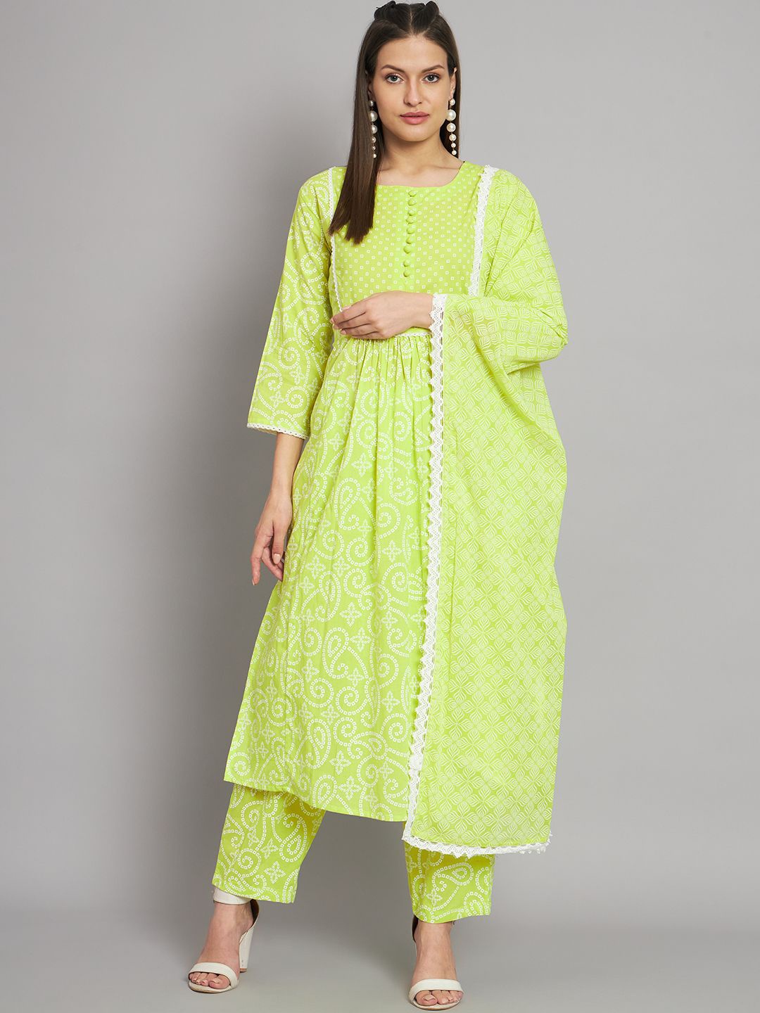 

Nehamta Bandhani Printed A-Line Kurta With Trousers & Dupatta, Green