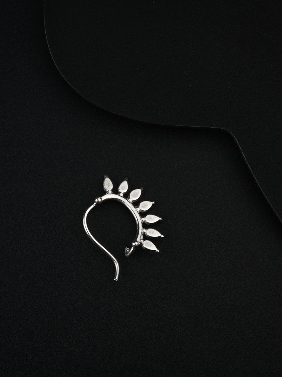 

House of Aadyaa Stud Nosepin, Silver