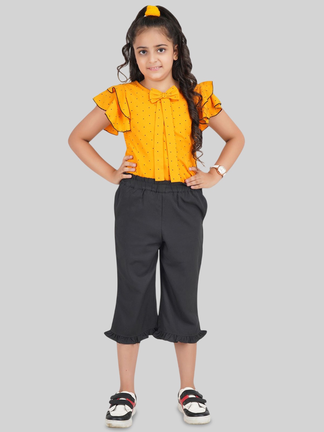 

BEING NAUGHTY Girls Printed Short Sleeves Top With Capris, Black