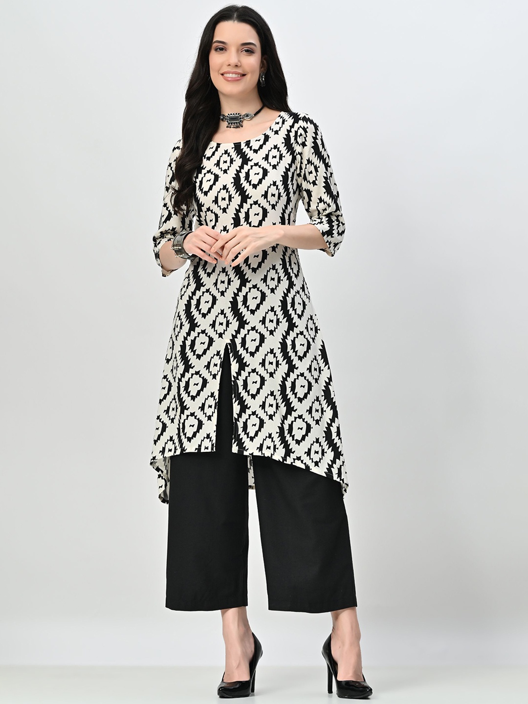 

BAESD Geometric Printed Round Neck A-Line Kurta With Palazzos, White