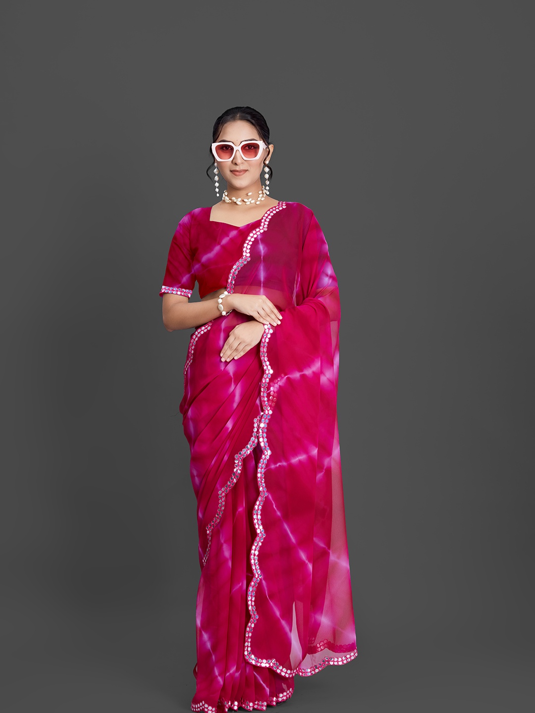 

A.V.M Prints Tie and Dye Dyed Pure Georgette Saree, Pink