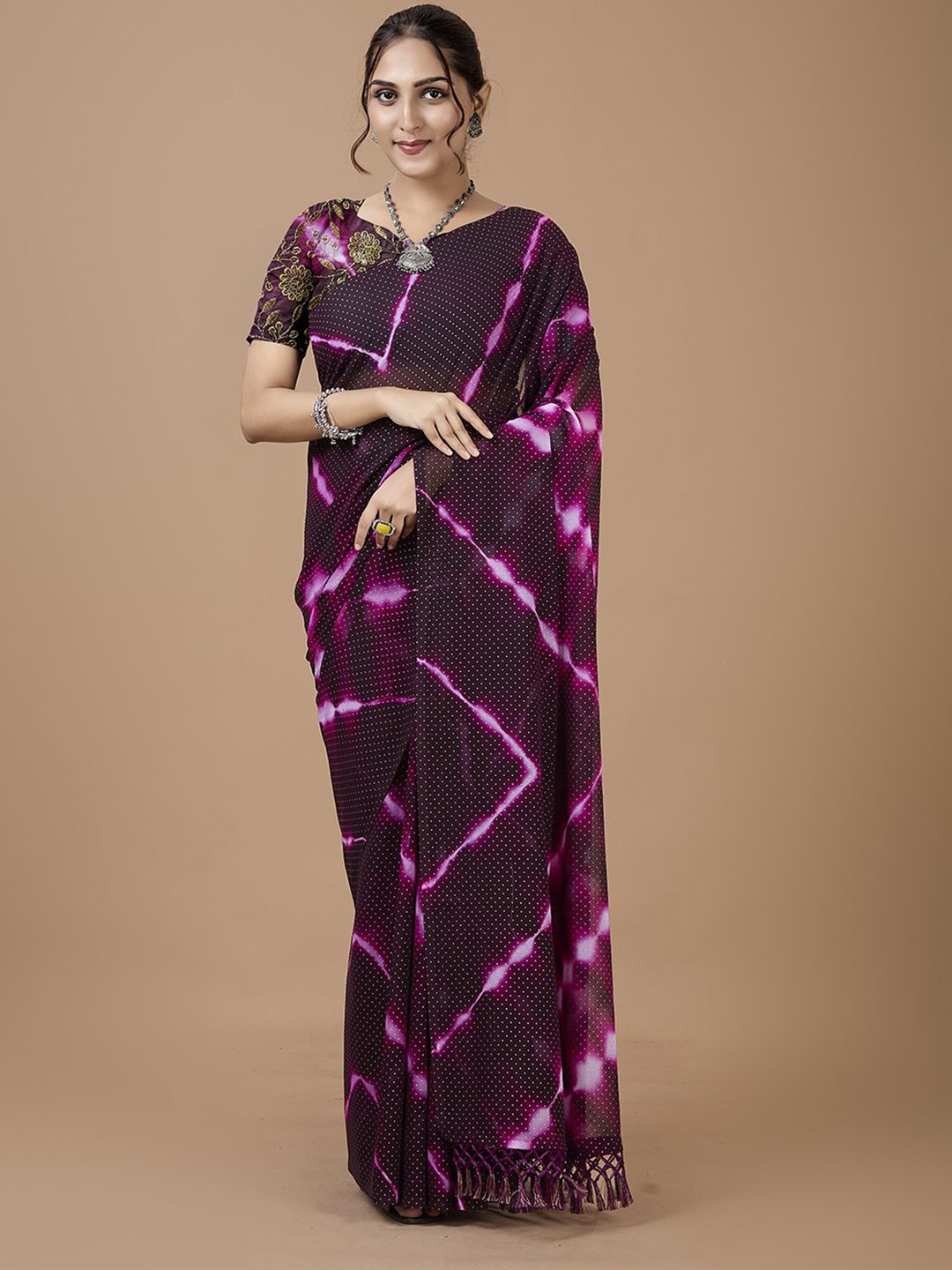 

A.V.M Prints Tie and Dye Sequinned Saree, Purple
