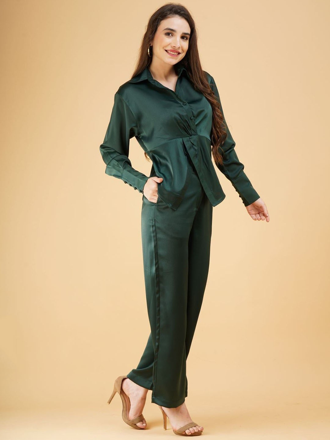

DESIGNS BY QUEEN BEE Shirt Collar Long Sleeves Pure Cotton Top With Trouser, Green