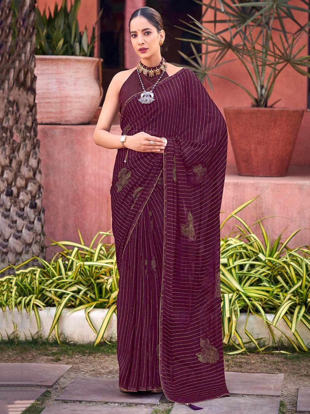 

A.V.M Prints Striped Gotta Patti Pure Silk Saree, Maroon