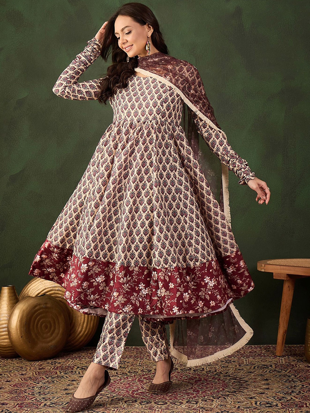 

Sangria Printed Kurta & Trouser With Dupatta, Beige