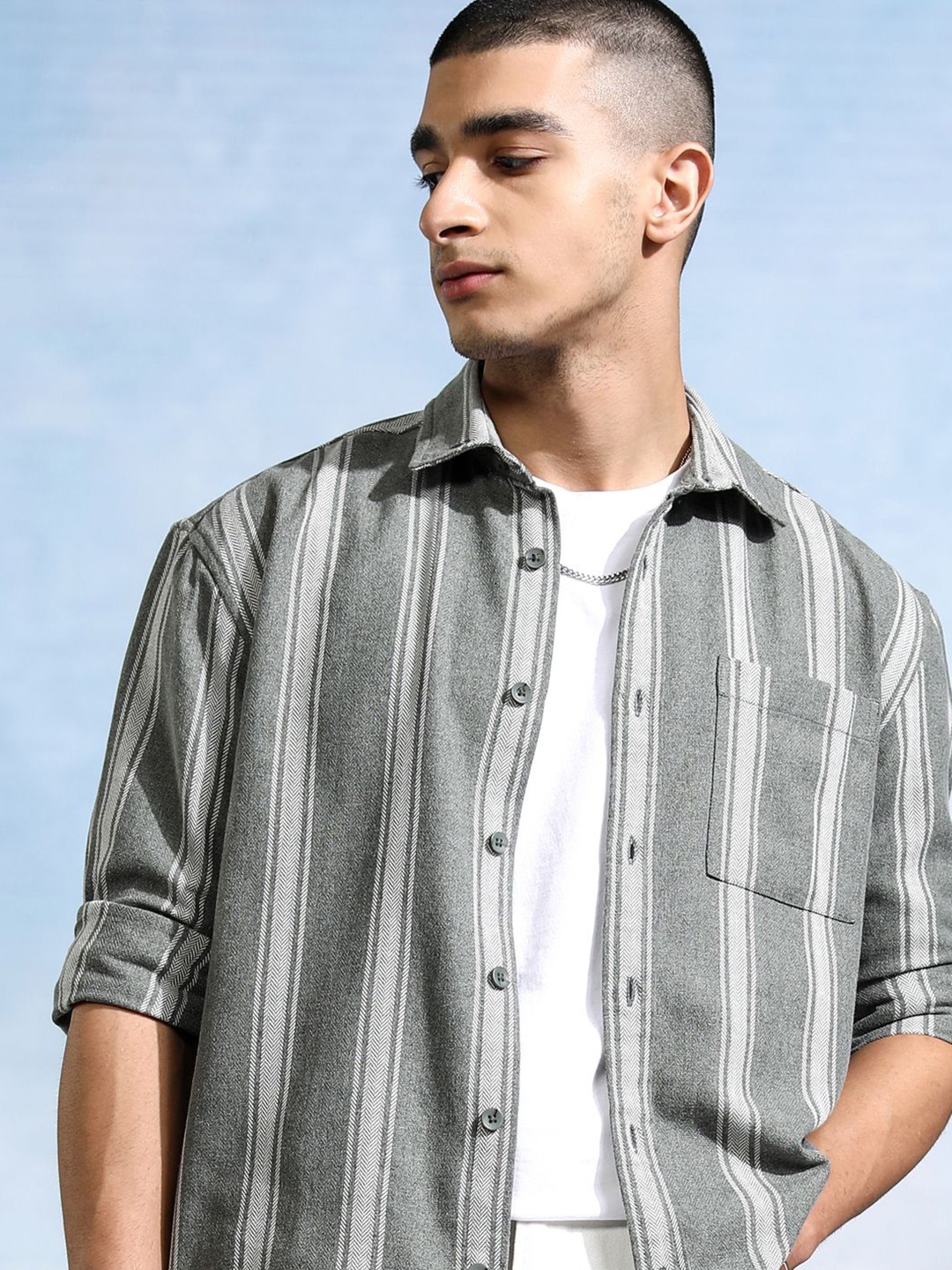 

HIGHLANDER Men Herringbone Melange Textured Striped Relaxed Overshirt, Olive