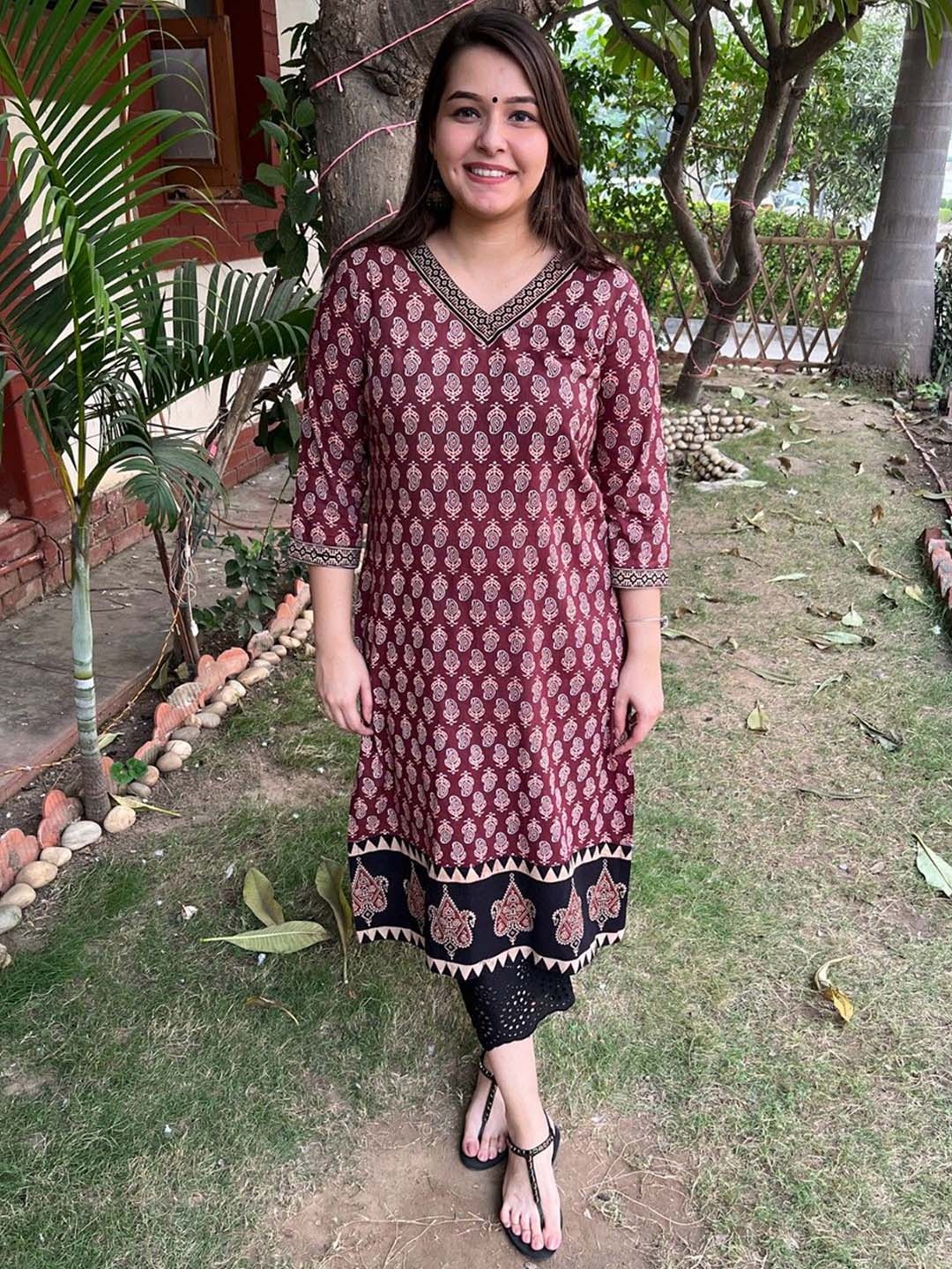 

Sanskritam V-Neck Floral Printed Straight Cotton Kurta, Brown